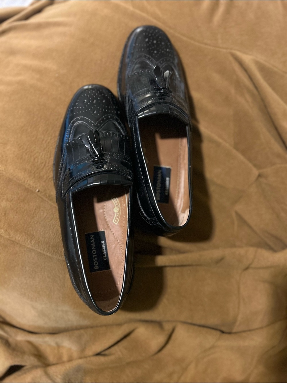 Bostonian Black Leather Wingtip Kiltie Tassel Oxfords